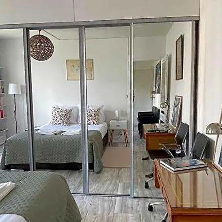 2 Pieces, Chic & Cosy 3* Paris